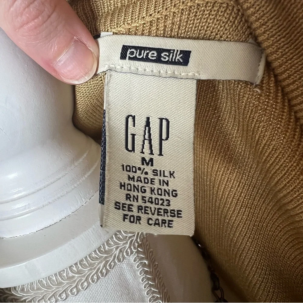 GAP Vintage 1980-90s 100% Pure Silk Muted Yellow Button-Up Shirt 🌻 - Picture 3 of 11